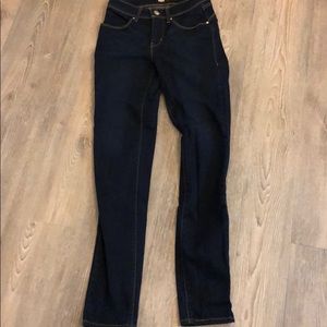 Never worn Levi’s jeans, skinny